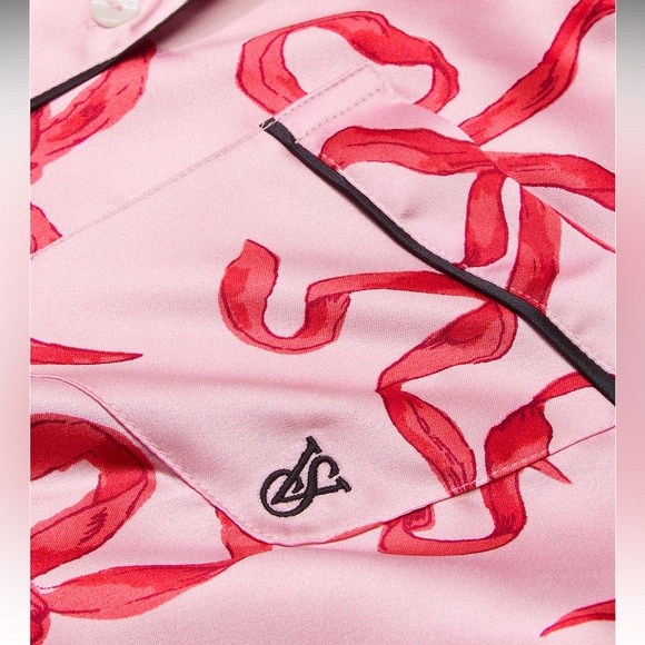VS CHALK ROSE BOWS GLAZED SATIN PAJAMA SET w/ MATCHING TOTE & BLANKET SIZE LARGE - Picture 4 of 8